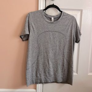 Lululemon swiftly tech relaxed short sleeve